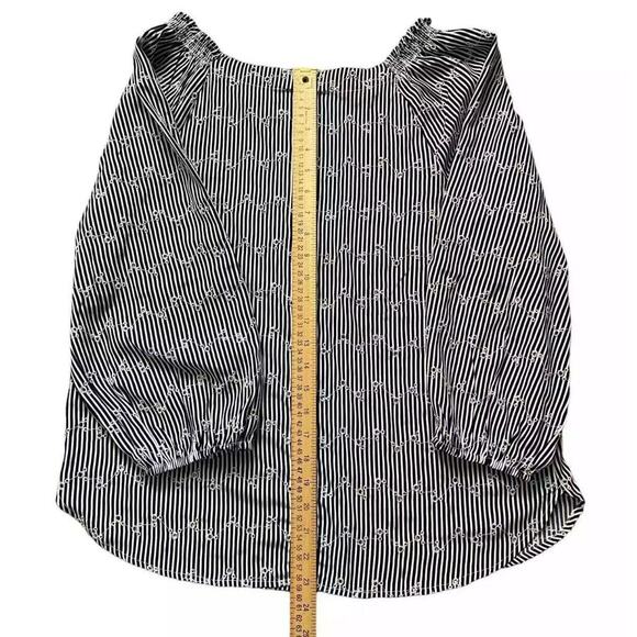 LOFT Outlet Eyelet Blouse Size Medium Navy Blue Stripe Gathered Shoulder Cuffs - Picture 10 of 11